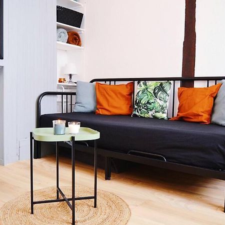 Superbe Studio Au Centre D'Orleans Apartment Exterior photo